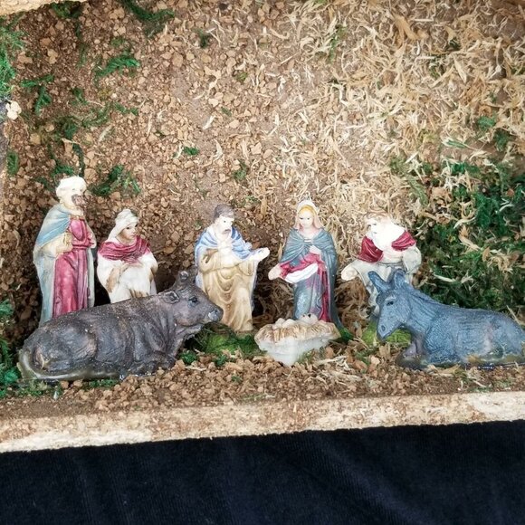 Vintage Christmas Nativity Scene Creche Wooden Stable Tree Angel Kings Animals - Picture 4 of 7